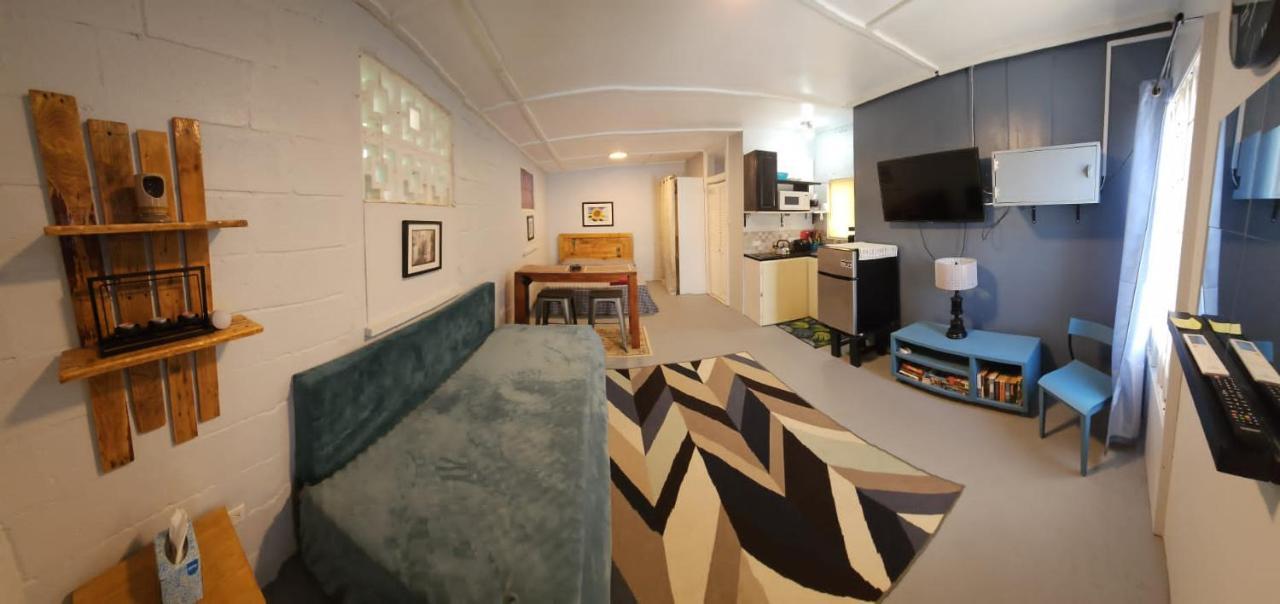 Gloria'S Mini Hideaway Appartement Christ Church Buitenkant foto